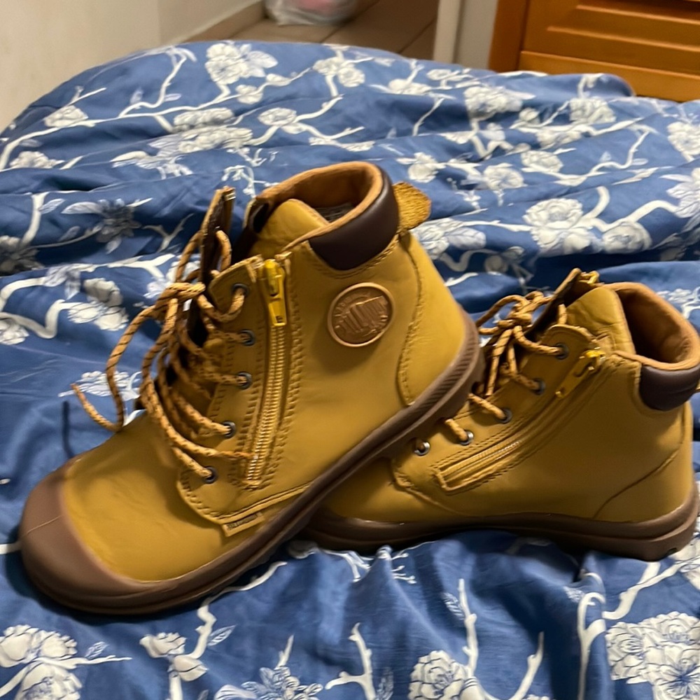 nice boots brand new